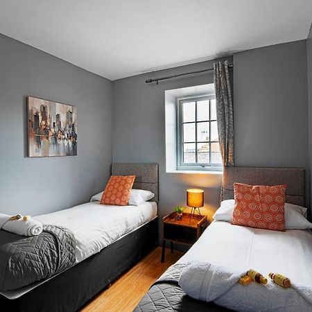 レクサムThe Glyndwr - Berwyn Houseアパートメント エクステリア 写真