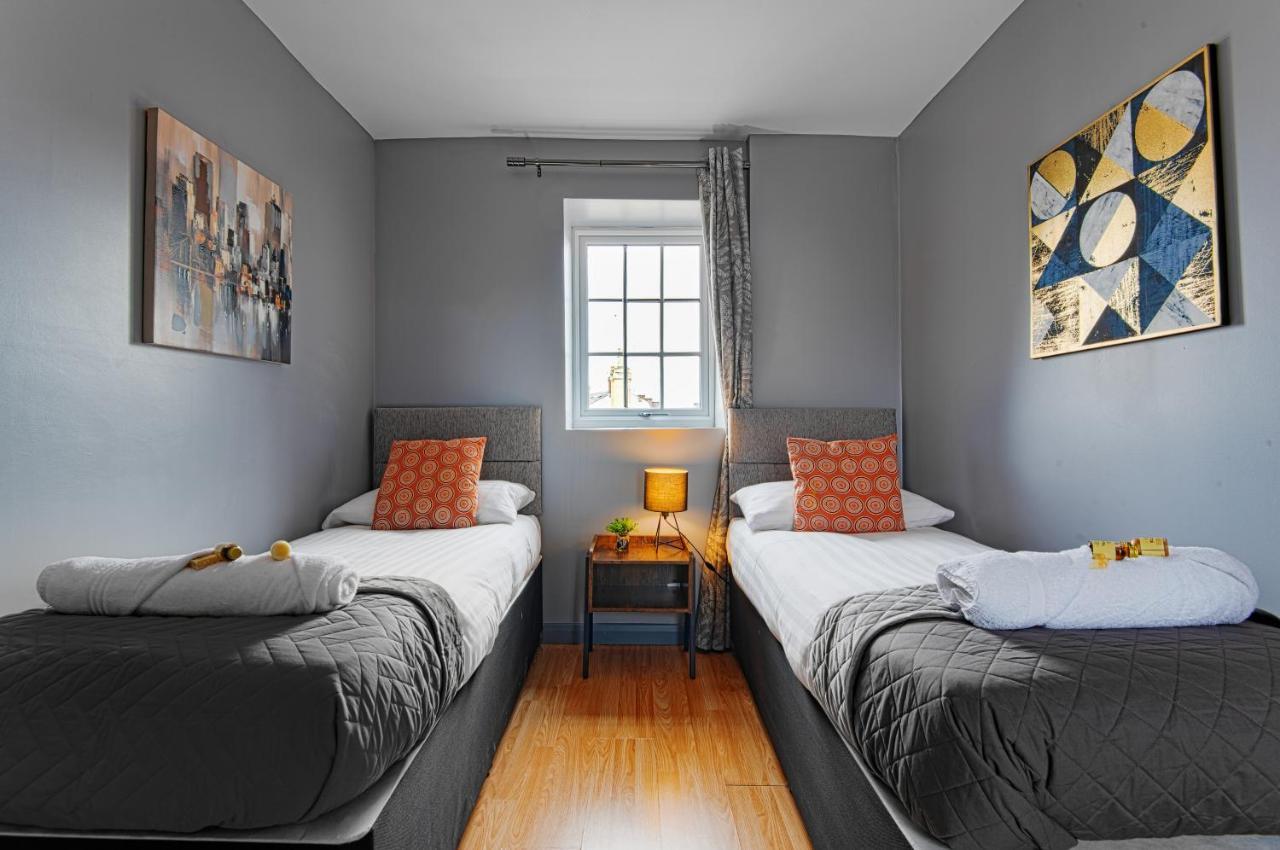 レクサムThe Glyndwr - Berwyn Houseアパートメント エクステリア 写真